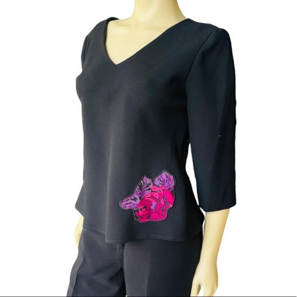 Studio I Custom Flower Appliqué Women’s Top - Picture 1 of 7